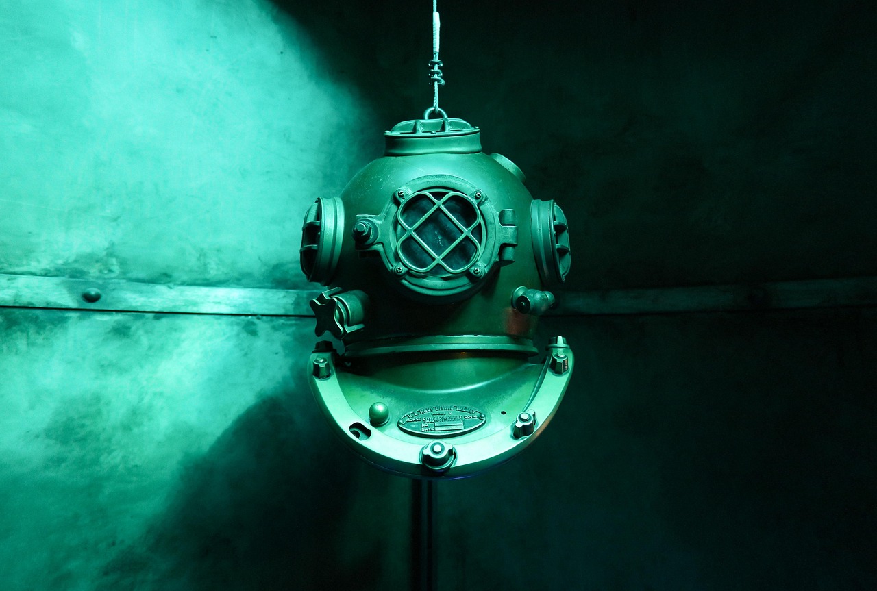 dive, old, under water, underwater, diving suit, helmet, under water, underwater, underwater, underwater, underwater, un